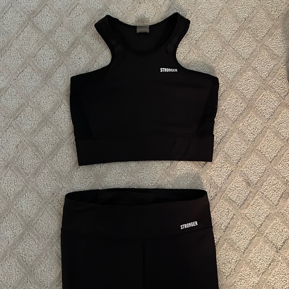 Stronger set- swedish athletic brand